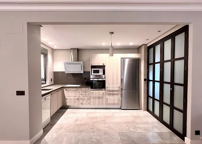 Apartment Housing Gran Via Luxe