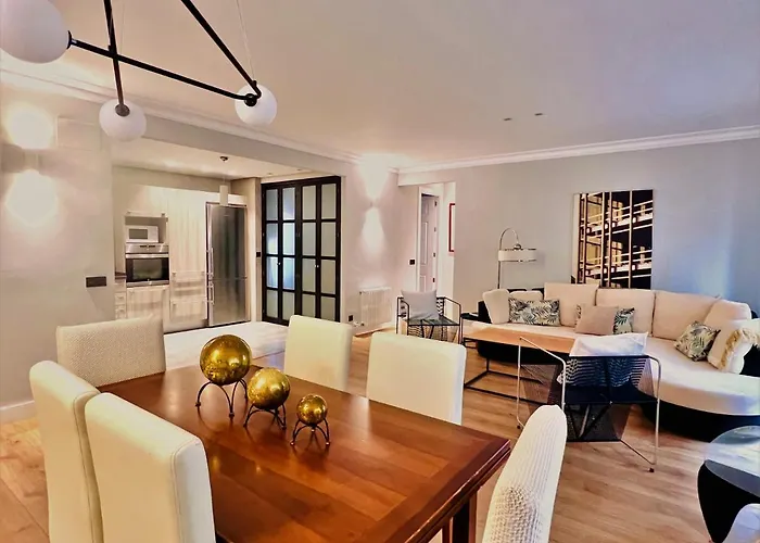 Housing Gran Via Luxe Apartment Leon