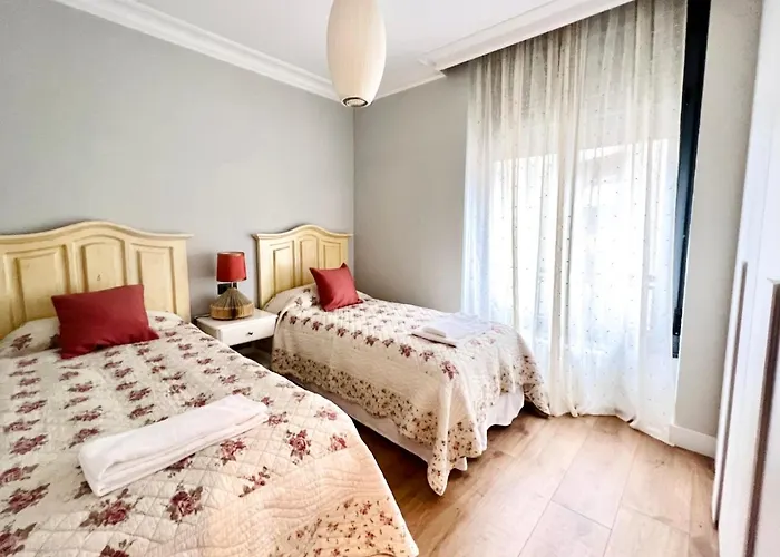 Apartment Housing Gran Via Luxe Leon