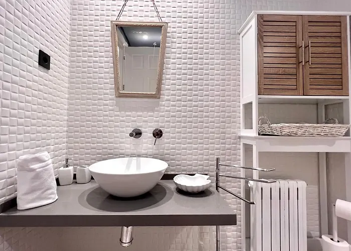 Apartment Housing Gran Via Luxe