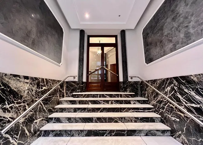 Housing Gran Via Luxe * Leon